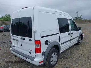 2013 Ford Transit Connect XLT z VIN NM0LS6BN8DT176539, wystawiony jako IAAI lot #42179810 z przebiegiem 94 223 mil mil oraz . Historia ofert i sprzedaży dostępna na DreamBid. Obrazek 4.