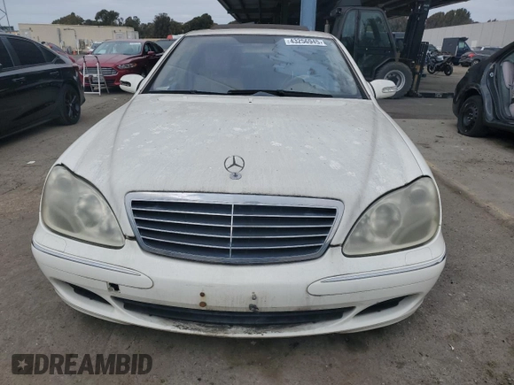 2005 Mercedes-Benz S-Class 5.0L with VIN WDBNG75J45A440752, listed as a Copart auction lot 43256945 with 9,068 mi miles and Clean Title. Bid and sale history available at carsss.com. Image 5.