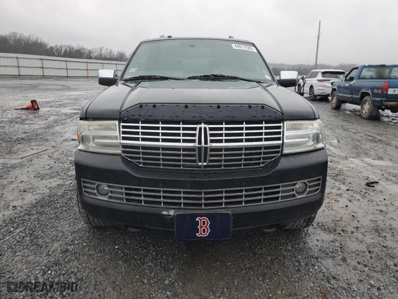 2010 Lincoln Navigator with VIN 5LMJJ2J5XAEJ06153, listed as a Copart auction lot 44912505 with 248,677 mi miles and Clean Title. Bid and sale history available at carsss.com. Image 5.