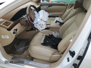 2013 Mercedes-Benz S 550 z VIN WDDNG7DB4DA530161, wystawiony jako Copart lot #58713145 z przebiegiem 119 561 mil mil oraz Szkoda całkowita • Salvage title. Historia ofert i sprzedaży dostępna na DreamBid. Obrazek 7.