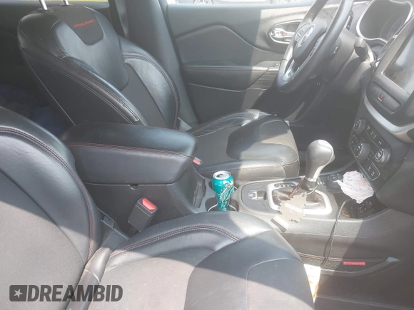 2017 Jeep Cherokee Trailhawk с VIN 1C4PJMBS9HW500121, выставлен на аукционе IAAI как лот 42352077 с пробегом 118 773 миль миль и . История ставок и продаж доступна на DreamBid. Изображение 5.