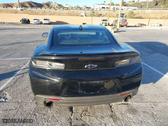 2018 Chevrolet Camaro 1LT with VIN 1G1FB1RX3J0171894, listed as a IAAI auction lot 41371543 with NaN miles. Bid and sale history available at carsss.com. Image 17.