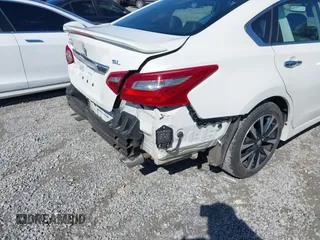 2018 Nissan Altima 2.5 SR with VIN 1N4AL3AP8JC188779, listed as a IAAI auction lot 41735197 with 41,229 mi miles. Bid and sale history available at carsss.com. Image 6.