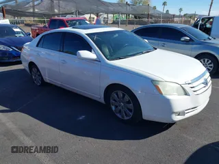 2005 Toyota Avalon XL with VIN 4T1BK36B85U022370, listed as a IAAI auction lot 41645970 with 185,625 mi miles and . Bid and sale history available at carsss.com. Image 1.