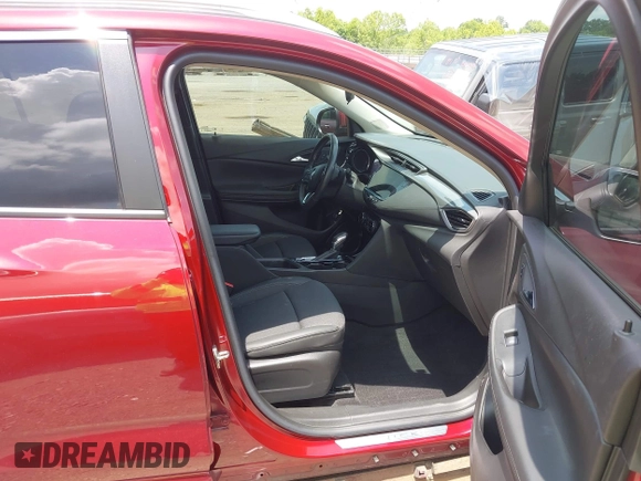 2022 Buick Encore GX Select with VIN KL4MMESL4NB142853, listed as a IAAI auction lot 42503798 with 61,811 mi miles and . Bid and sale history available at DreamBid. Image 5.