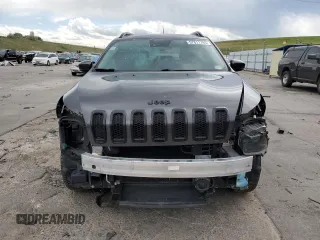 2017 Jeep Cherokee High Altitude z VIN 1C4PJMDSXHW551057, wystawiony jako Copart lot #57811745 z przebiegiem 86 254 mil mil oraz Szkoda całkowita • Salvage title. Historia ofert i sprzedaży dostępna na DreamBid. Obrazek 5.