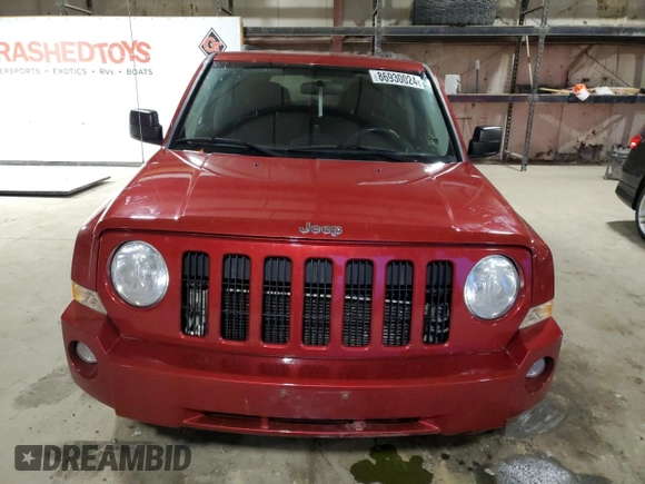 2010 Jeep Patriot Sport z VIN 1J4NF1GB8AD620620, wystawiony jako Copart lot #86930024 z przebiegiem 110 182 mil mil oraz Szkoda całkowita • Salvage title. Historia ofert i sprzedaży dostępna na DreamBid. Obrazek 5.