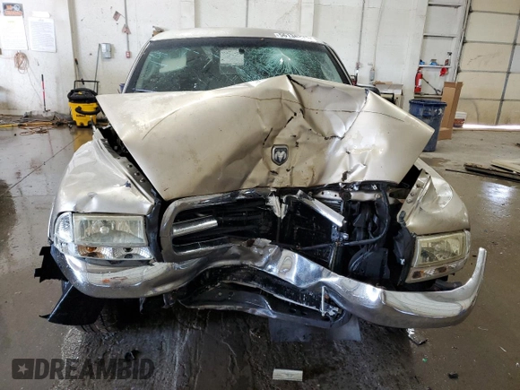 2003 Dodge Dakota SLT z VIN 1D7HL42N63S132141, wystawiony jako Copart lot #56138235 z przebiegiem 219 246 mil mil oraz Szkoda całkowita • Salvage title. Historia ofert i sprzedaży dostępna na DreamBid. Obrazek 5.