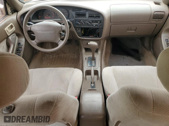 1995 Toyota Camry LE z VIN 4T1SK12EXSU529058, wystawiony jako Copart lot #49055255 z przebiegiem 166 029 mil mil oraz Szkoda całkowita • Salvage title. Historia ofert i sprzedaży dostępna na DreamBid. Obrazek 8.