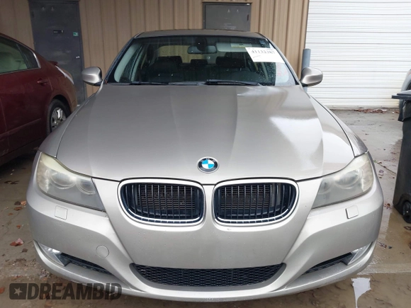 2011 BMW 3 Series 328i xDrive with VIN WBAPK7G53BNN49259, listed as a IAAI auction lot 41132387 with 135,398 mi miles. Bid and sale history available at carsss.com. Image 6.