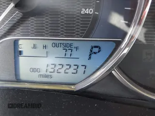 2015 Toyota Corolla L z VIN 5YFBURHE5FP252830, wystawiony jako IAAI lot #42234851 z przebiegiem 132 237 mil mil oraz . Historia ofert i sprzedaży dostępna na DreamBid. Obrazek 16.