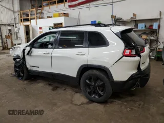 2019 Jeep Cherokee Altitude с VIN 1C4PJMLX6KD301833, выставлен на аукционе Copart как лот 58060415 с пробегом 78 328 миль миль и Списание • Salvage title. История ставок и продаж доступна на DreamBid. Изображение 2.
