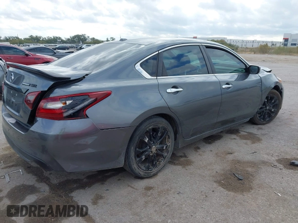2018 Nissan Altima 2.5 S with VIN 1N4AL3AP9JC288485, listed as a IAAI auction lot 40718406 with 106,819 mi miles. Bid and sale history available at carsss.com. Image 4.