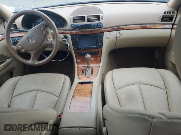 2008 Mercedes-Benz E 350 Luxury z VIN WDBUF87X18B272380, wystawiony jako Copart lot #57621075 z przebiegiem 156 274 mil mil oraz Szkoda całkowita • Salvage title. Historia ofert i sprzedaży dostępna na DreamBid. Obrazek 8.