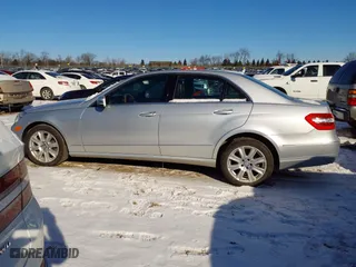 2013 Mercedes-Benz E-Class E 350 Luxury with VIN WDDHF8JB0DA768616, listed as a IAAI auction lot 41327288 with 142,125 mi miles. Bid and sale history available at carsss.com. Image 14.