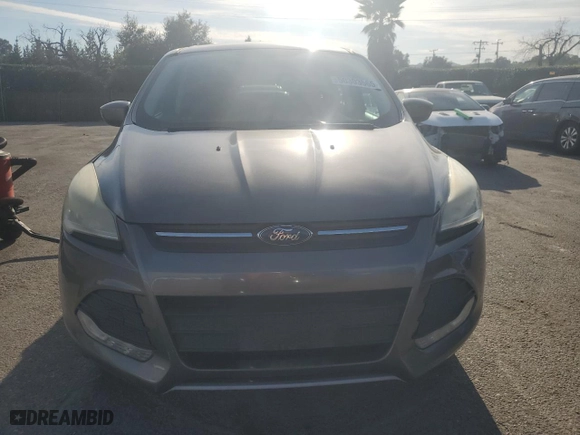 2013 Ford Escape SE with VIN 1FMCU0GX9DUD24160, listed as a Copart auction lot 50303565 with 145,592 mi miles and Clean Title. Bid and sale history available at carsss.com. Image 5.
