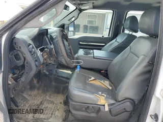 2014 Ford F-250 XL z VIN 1FT7W2A66EEA42226, wystawiony jako Copart lot #59232745 z przebiegiem 115 720 mil mil oraz Szkoda całkowita • Salvage title. Historia ofert i sprzedaży dostępna na DreamBid. Obrazek 7.
