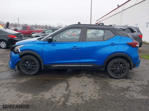 2022 Nissan Kicks SR with VIN 3N1CP5DVXNL507366, listed as a IAAI auction lot 41302567 with 43,268 mi miles. Bid and sale history available at carsss.com. Image 14.