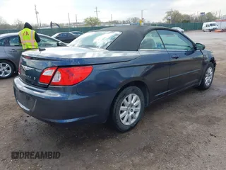 2008 Chrysler Sebring LX with VIN 1C3LC45K28N167534, listed as a IAAI auction lot 41890696 with 136,788 mi miles and . Bid and sale history available at DreamBid. Image 4.