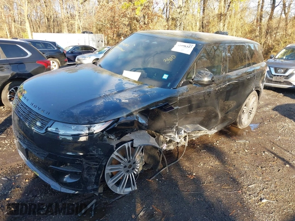 2024 Land Rover Range Rover Sport Dynamic SE z VIN SAL1L9FU9RA158329, wystawiony jako IAAI lot #41096347 z przebiegiem 18 770 mil mil oraz . Historia ofert i sprzedaży dostępna na DreamBid. Obrazek 6.
