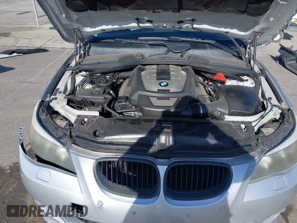 2008 BMW 5 Series 550i with VIN WBANW53538CT52019, listed as a IAAI auction lot 41550107 with 192,163 mi miles. Bid and sale history available at carsss.com. Image 10.