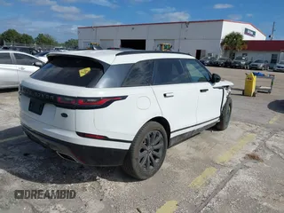 2018 Land Rover Range Rover Velar R-Dynamic SE z VIN SALYL2RV3JA743812, wystawiony jako IAAI lot #40842422 z przebiegiem 35 208 mil mil oraz . Historia ofert i sprzedaży dostępna na DreamBid. Obrazek 4.