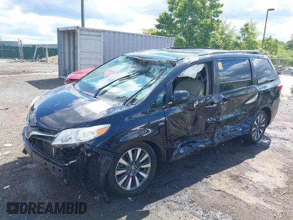 2020 Toyota Sienna XLE z VIN 5TDDZ3DC4LS232650, wystawiony jako IAAI lot #42332566 z przebiegiem 141 971 mil mil oraz . Historia ofert i sprzedaży dostępna na DreamBid. Obrazek 2.