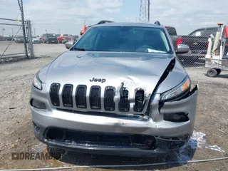 2016 Jeep Cherokee Latitude with VIN 1C4PJLCB3GW176901, listed as a IAAI auction lot 42019983 with 141,104 mi miles and . Bid and sale history available at DreamBid. Image 12.