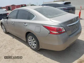 2015 Nissan Altima S with VIN 1N4AL3AP0FN341263, listed as a IAAI auction lot 42052040 with 137,546 mi miles and . Bid and sale history available at carsss.com. Image 3.