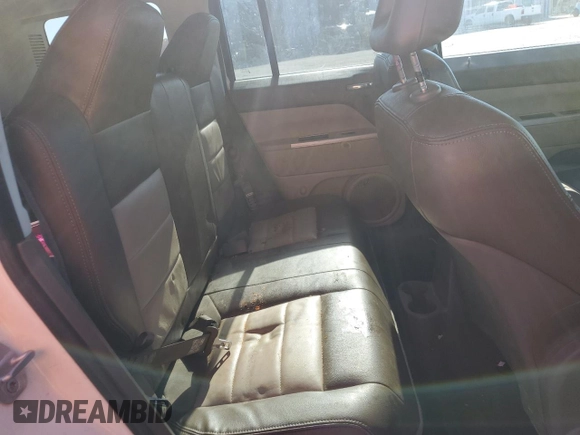2008 Jeep Patriot Limited with VIN 1J8FF48W78D537275, listed as a Copart auction lot 55130325 with 114,123 mi miles and Salvage title. Bid and sale history available at DreamBid. Image 11.