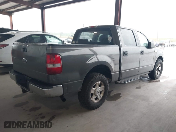 2004 Ford F-150 XLT z VIN 1FTRW12W74KD10296, wystawiony jako IAAI lot #42083746 z przebiegiem 170 500 mil mil oraz . Historia ofert i sprzedaży dostępna na DreamBid. Obrazek 4.