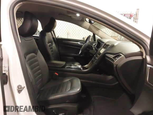 2018 Ford Fusion Energi SE with VIN 3FA6P0PU9JR264257, listed as a IAAI auction lot 41587659 with 85,832 mi miles. Bid and sale history available at carsss.com. Image 5.