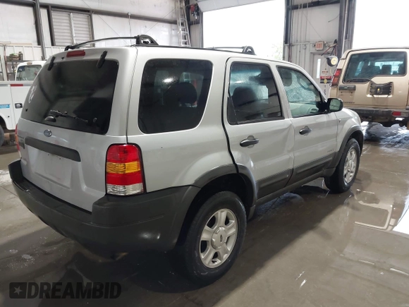 2002 Ford Escape XLT Choice с VIN 1FMYU03192KA45582, выставлен на аукционе IAAI как лот 42219103 с пробегом 245 434 миль миль и . История ставок и продаж доступна на DreamBid. Изображение 4.