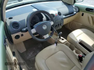 2008 Volkswagen New Beetle Coupe S with VIN 3VWRW31C38M501082, listed as a Copart auction lot 71196154 with 144,974 mi miles and Salvage Title. Bid and sale history available at carsss.com. Image 8.