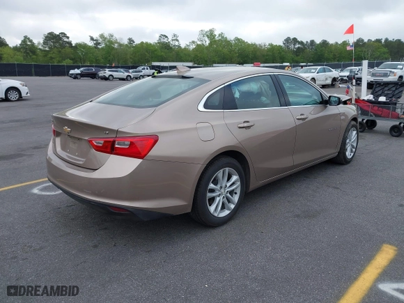 2018 Chevrolet Malibu LT with VIN 1G1ZD5ST3JF211359, listed as a IAAI auction lot 41964040 with 104,037 mi miles. Bid and sale history available at carsss.com. Image 4.