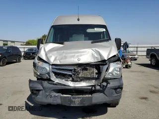 2016 Mercedes-Benz Sprinter with VIN WD4PE7DD0GP183493, listed as a Copart auction lot 69262844 with 1,000 mi miles and Salvage Title. Bid and sale history available at DreamBid. Image 5.