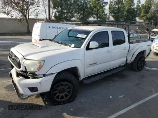 2015 Toyota Tacoma PreRunner with VIN 3TMKU4HN4FM045050, listed as a Copart auction lot 86376684 with 151,582 mi miles and Salvage title. Bid and sale history available at DreamBid. Image 1.