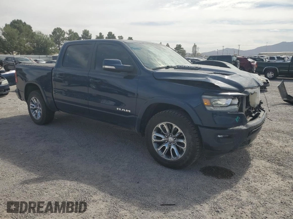 2021 Ram 1500 Laramie z VIN 1C6SRFJT3MN808479, wystawiony jako Copart lot #56600935 z przebiegiem 70 336 mil mil oraz Szkoda całkowita • Salvage title. Historia ofert i sprzedaży dostępna na DreamBid. Obrazek 4.