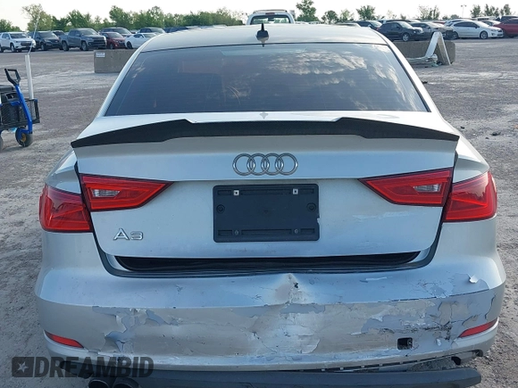 2015 Audi A3 Premium z VIN WAUACGFF5F1015240, wystawiony jako IAAI lot #42032916 z przebiegiem 129 656 mil mil oraz . Historia ofert i sprzedaży dostępna na DreamBid. Obrazek 6.