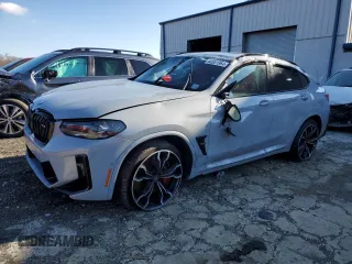 2024 BMW X4 M z VIN 5YM23EC04R9X37341, wystawiony jako Copart lot #82001964 z przebiegiem 4737 mil mil oraz Szkody całkowita. Historia ofert i sprzedaży dostępna na DreamBid. Obrazek 1.
