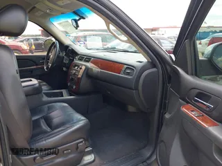 2010 Chevrolet Tahoe LT with VIN 1GNUCBE08AR289971, listed as a IAAI auction lot 42231031 with 247,601 mi miles and . Bid and sale history available at DreamBid. Image 5.