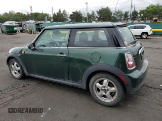 2011 MINI Hardtop с VIN WMWSU3C52BT093673, выставлен на аукционе Copart как лот 59992375 с пробегом 114 919 миль миль и Списание • Salvage title. История ставок и продаж доступна на DreamBid. Изображение 2.
