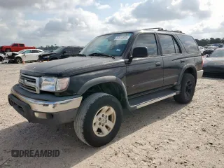 1999 Toyota 4Runner SR5 z VIN JT3GN86R9X0132922, wystawiony jako Copart lot #57513805 z przebiegiem 232 780 mil mil oraz Czysty tytuł • Clean title. Historia ofert i sprzedaży dostępna na DreamBid. Obrazek 1.