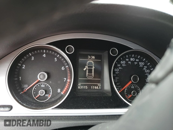 2015 Volkswagen CC R-Line with VIN WVWBP7AN8FE829241, listed as a Copart auction lot 68142113 with 63,115 mi miles. Bid and sale history available at carsss.com. Image 9.