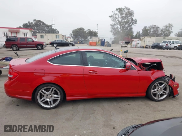 2014 Mercedes-Benz C 250 with VIN WDDGJ4HB4EG300833, listed as a IAAI auction lot 42551110 with 78,626 mi miles and . Bid and sale history available at DreamBid. Image 13.