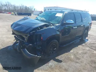 2007 Chevrolet Suburban LT with VIN 3GNFK16357G166135, listed as a IAAI auction lot 41880000 with 229,465 mi miles. Bid and sale history available at carsss.com. Image 17.