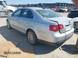 2006 Volkswagen Jetta Sedan GLI 2.0L Turbo with VIN 3VWXJ71K16M648101, listed as a IAAI auction lot 41832057 with 1 mi miles. Bid and sale history available at carsss.com. Image 3.