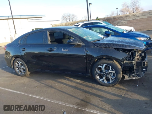 2021 Kia Forte FE with VIN 3KPF24AD1ME407089, listed as a IAAI auction lot 41707743 with 34,411 mi miles. Bid and sale history available at carsss.com. Image 14.