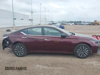 2025 Nissan Altima SV with VIN 1N4BL4DV0SN358319, listed as a IAAI auction lot 42158599 with 5,249 mi miles and . Bid and sale history available at DreamBid. Image 13.