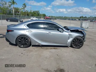 2024 Lexus IS 350 F Sport z VIN JTHGZ1B25R5078605, wystawiony jako IAAI lot #42130150 z przebiegiem 10 540 mil mil oraz . Historia ofert i sprzedaży dostępna na DreamBid. Obrazek 13.